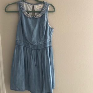 Abercrombie & Fitch denim with a Peter Pan collar